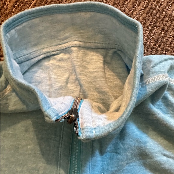 Light blue quarter zip, size large, very soft - Picture 2 of 3